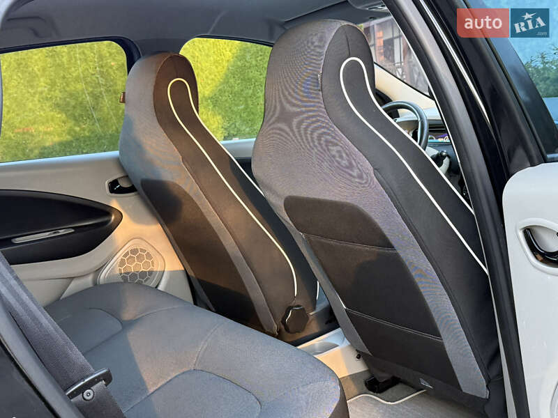 Хетчбек Renault Zoe 2014 в Стрию фото 37 Хетчбек Renault Zoe 2014 в Стрию