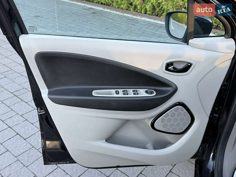 Хетчбек Renault Zoe 2014 в Стрию фото 44 Хетчбек Renault Zoe 2014 в Стрию