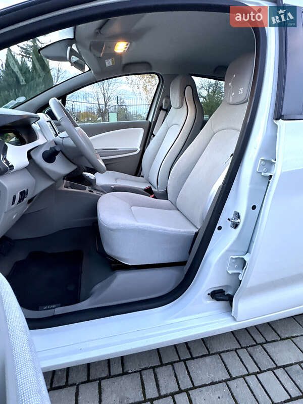 Хэтчбек Renault Zoe 2017 в Самборе фото 35 Хэтчбек Renault Zoe 2017 в Самборе