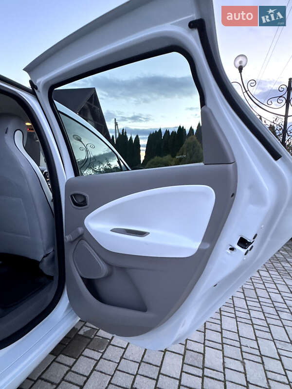 Хэтчбек Renault Zoe 2017 в Самборе фото 62 Хэтчбек Renault Zoe 2017 в Самборе