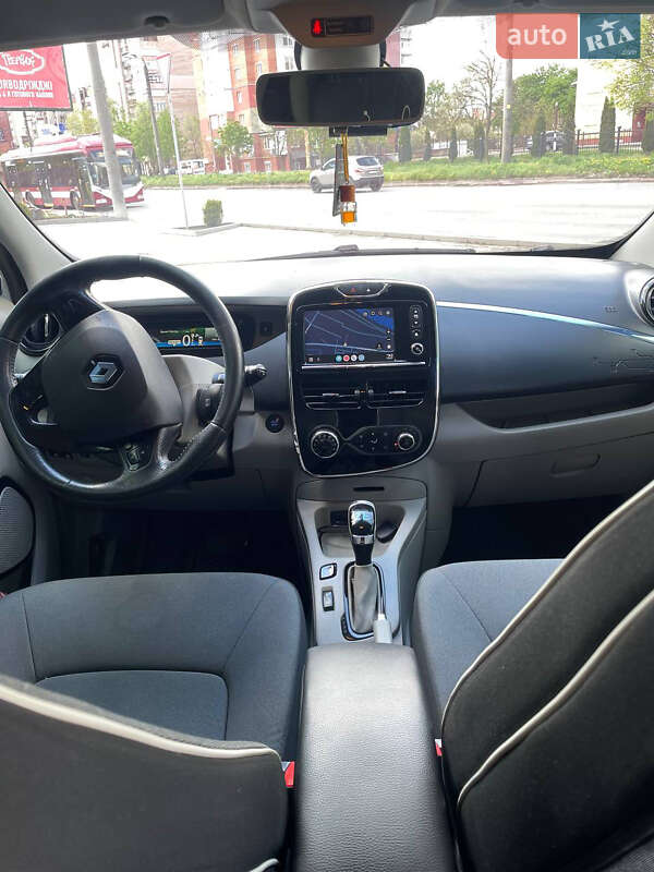 Хетчбек Renault Zoe 2013 в Івано-Франківську