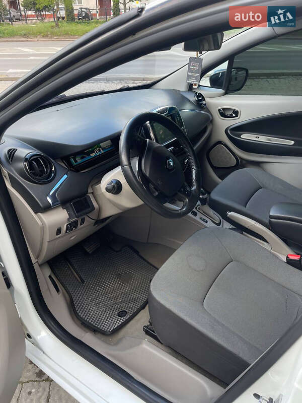 Хетчбек Renault Zoe 2013 в Івано-Франківську