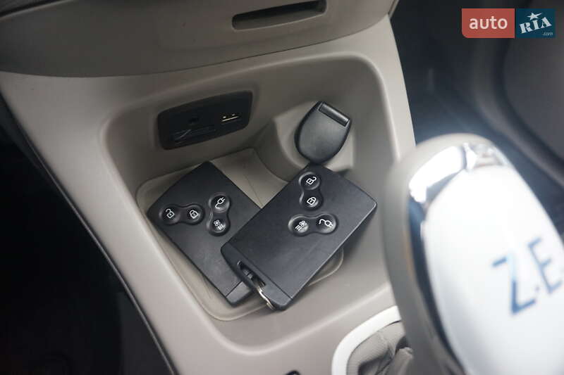 Хэтчбек Renault Zoe 2016 в Самборе фото 35 Хэтчбек Renault Zoe 2016 в Самборе