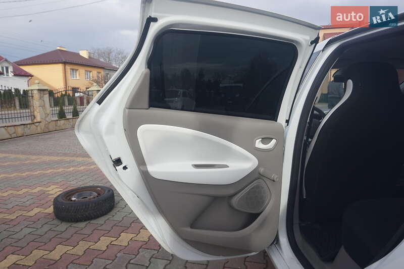 Хэтчбек Renault Zoe 2016 в Самборе фото 44 Хэтчбек Renault Zoe 2016 в Самборе
