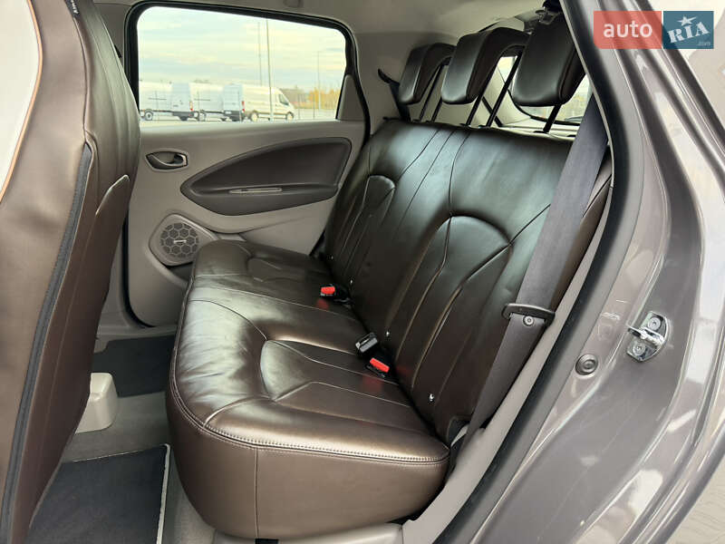 Хэтчбек Renault Zoe 2018 в Дубно