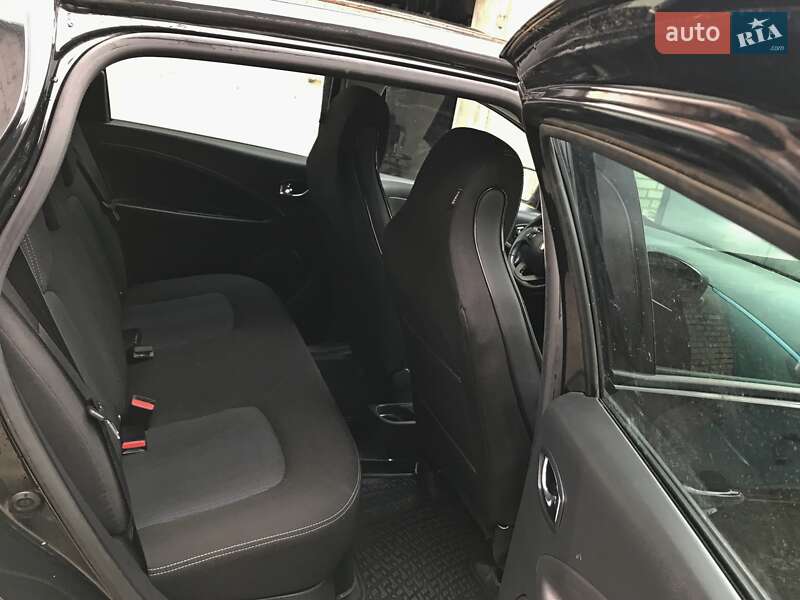 Хэтчбек Renault Zoe 2017 в Луцке