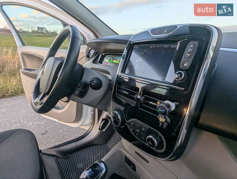 Хэтчбек Renault Zoe 2016 в Дрогобыче