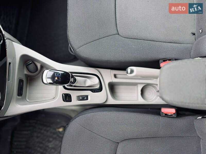 Хэтчбек Renault Zoe 2015 в Тернополе