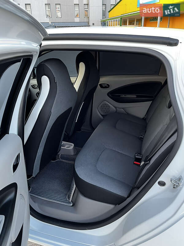 Хетчбек Renault Zoe 2016 в Хмельницькому