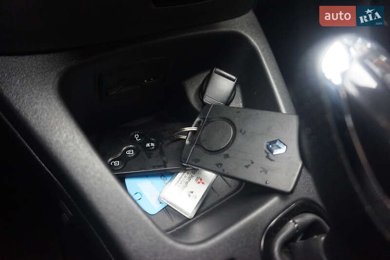 Хэтчбек Renault Zoe 2018 в Самборе фото 36 Хэтчбек Renault Zoe 2018 в Самборе