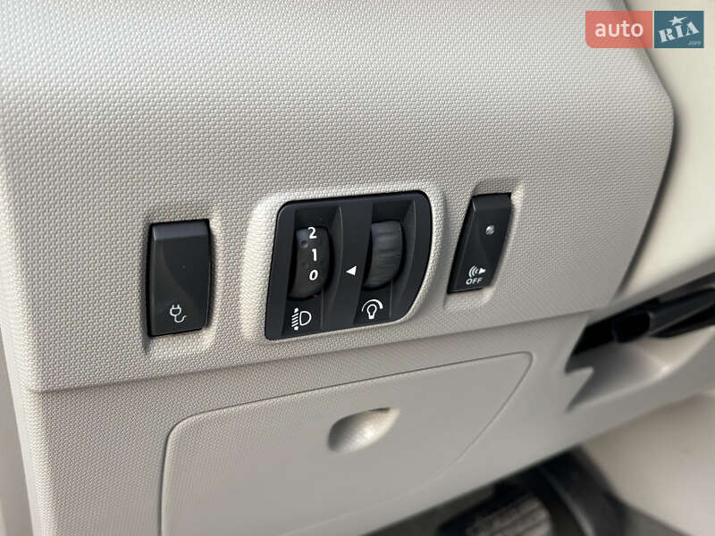 Хэтчбек Renault Zoe 2018 в Дубно