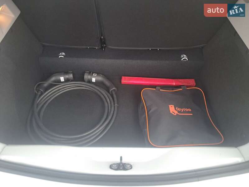 Хэтчбек Renault Zoe 2023 в Ровно фото 113 Хэтчбек Renault Zoe 2023 в Ровно