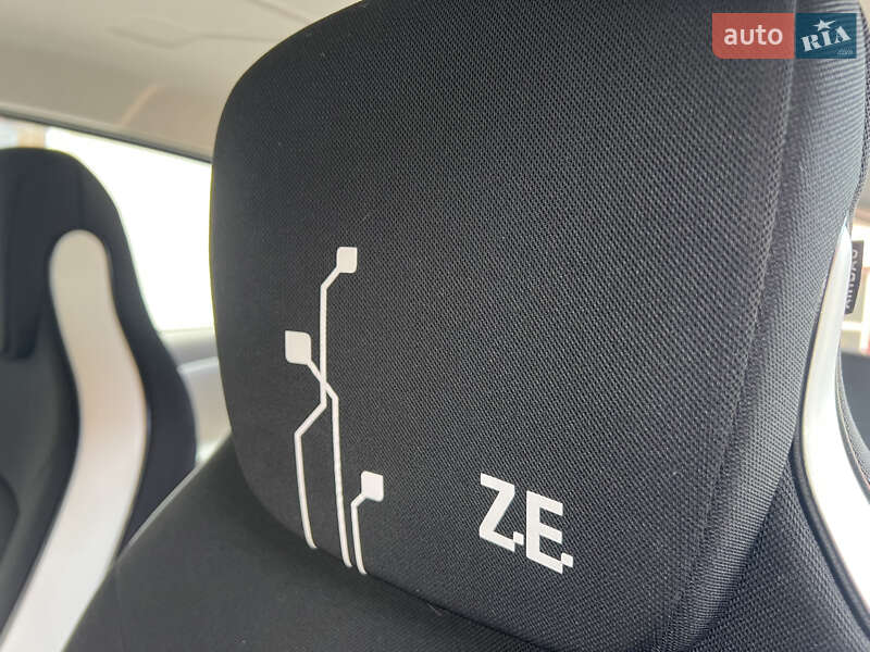 Хетчбек Renault Zoe 2017 в Демидівці