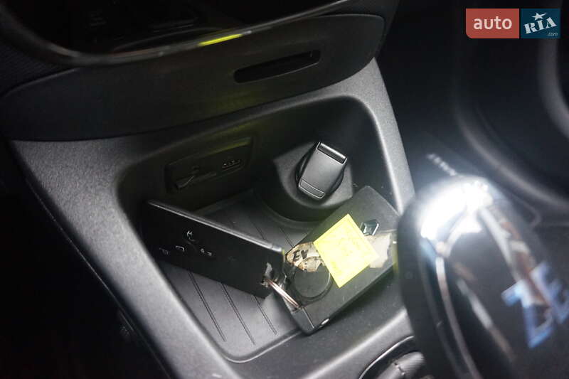 Хэтчбек Renault Zoe 2018 в Самборе фото 37 Хэтчбек Renault Zoe 2018 в Самборе