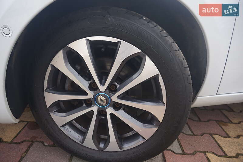 Хэтчбек Renault Zoe 2020 в Самборе