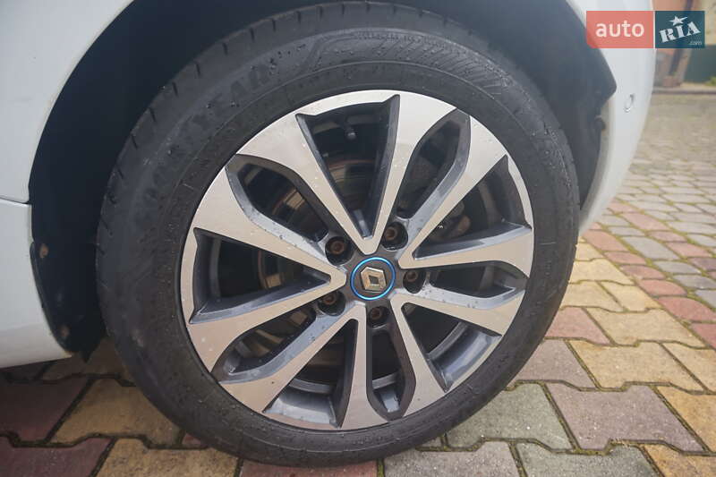 Хэтчбек Renault Zoe 2020 в Самборе