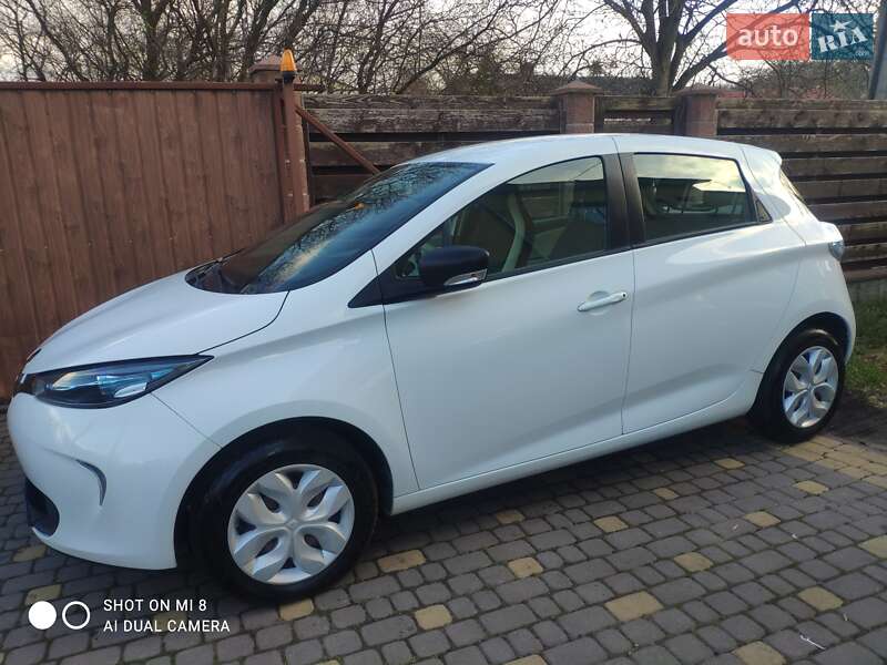 Хэтчбек Renault Zoe 2017 в Львове