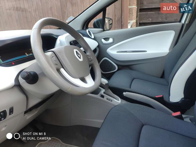 Хэтчбек Renault Zoe 2017 в Львове