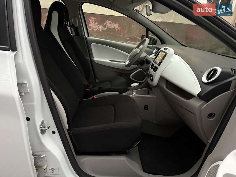 Хэтчбек Renault Zoe 2017 в Звягеле фото 13 Хэтчбек Renault Zoe 2017 в Звягеле