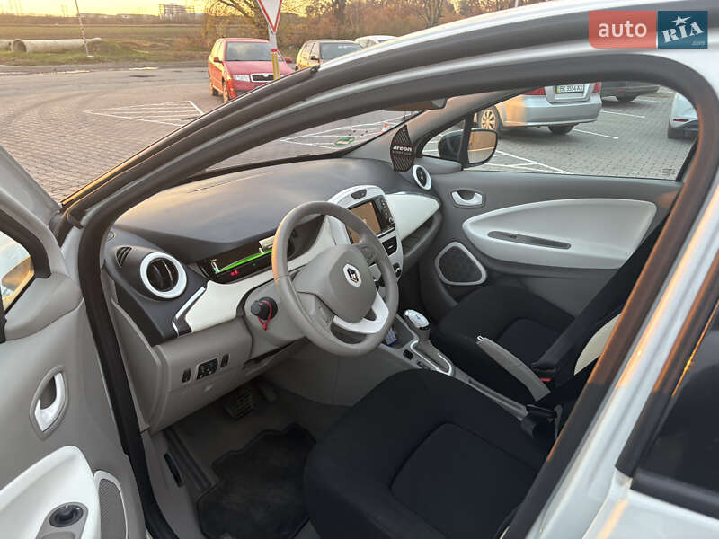 Хэтчбек Renault Zoe 2015 в Дубно