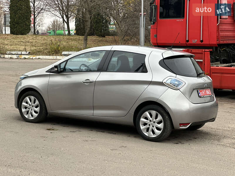 Хэтчбек Renault Zoe 2015 в Дубно