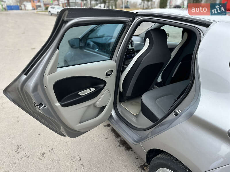 Хэтчбек Renault Zoe 2015 в Дубно