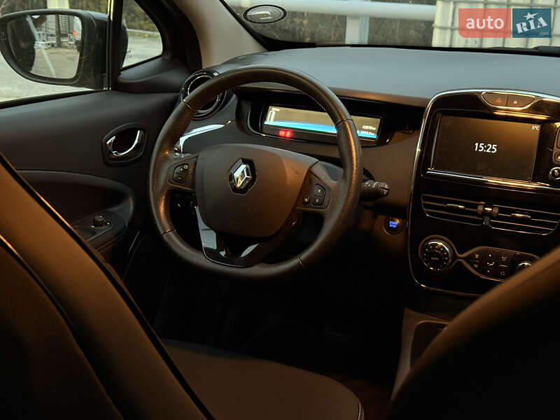Хэтчбек Renault Zoe 2017 в Киеве