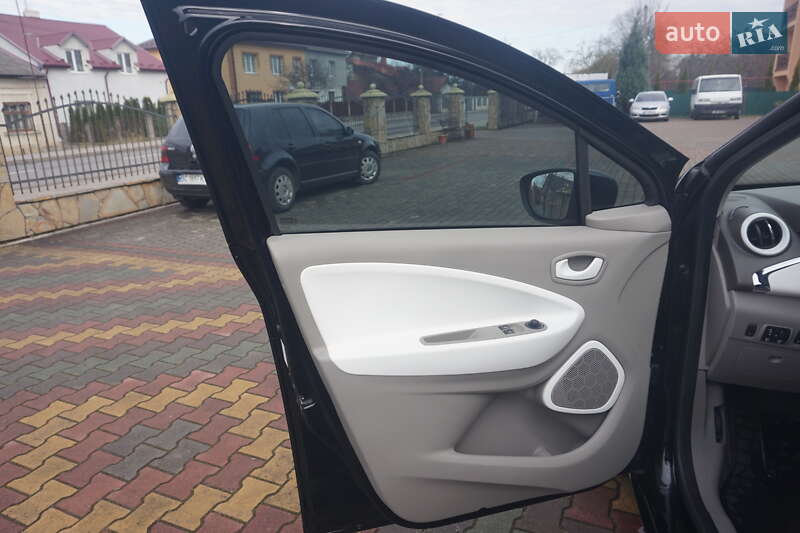 Хэтчбек Renault Zoe 2016 в Самборе