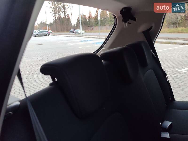 Хетчбек Renault Zoe 2017 в Львові фото 61 Хетчбек Renault Zoe 2017 в Львові