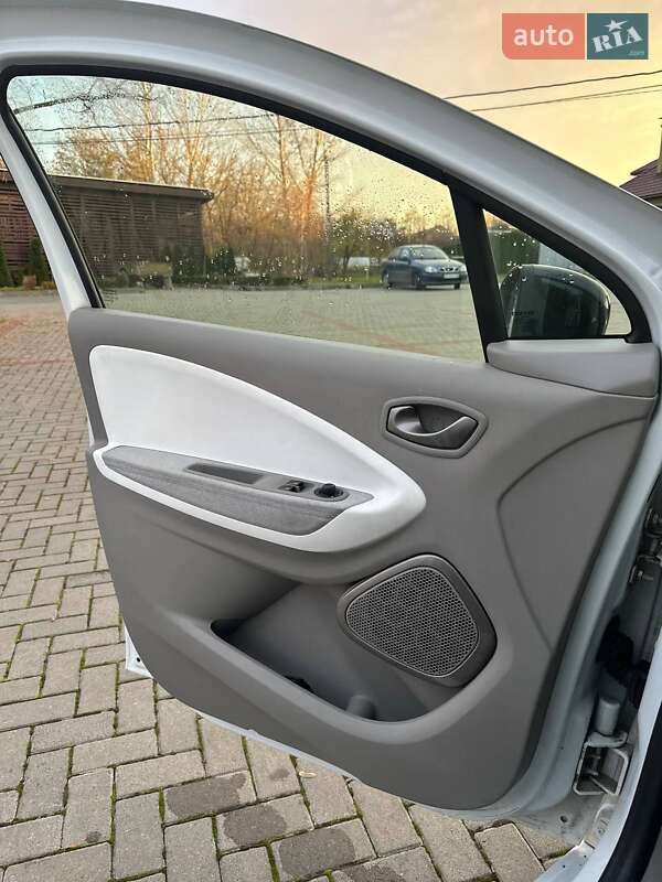 Хетчбек Renault Zoe 2017 в Золочеві