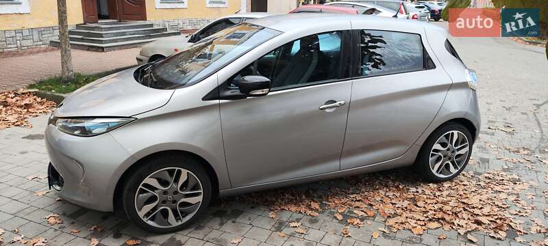 Хэтчбек Renault Zoe 2015 в Городке