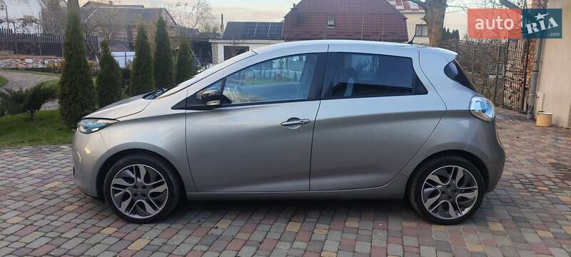 Хэтчбек Renault Zoe 2015 в Городке