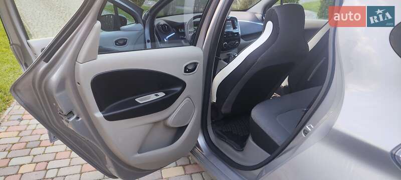 Хэтчбек Renault Zoe 2015 в Городке