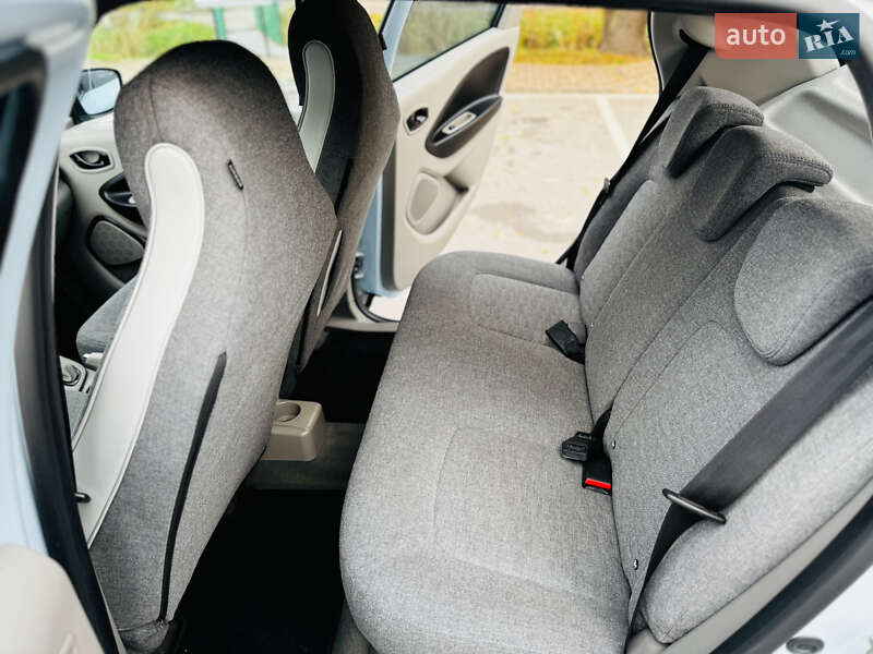 Хетчбек Renault Zoe 2014 в Здолбуніві