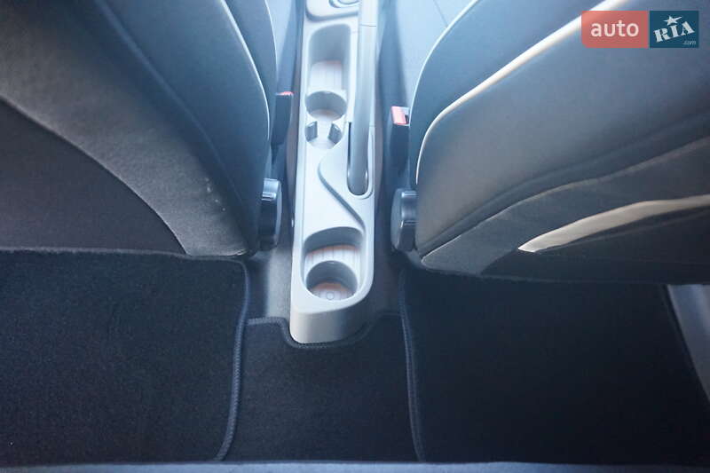 Хетчбек Renault Zoe 2015 в Самборі