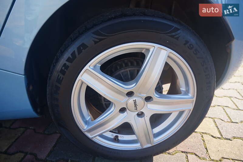 Хетчбек Renault Zoe 2015 в Самборі