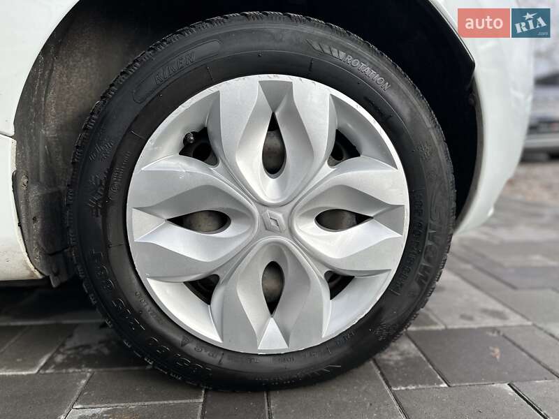 Хетчбек Renault Zoe 2019 в Києві фото 15 Хетчбек Renault Zoe 2019 в Києві