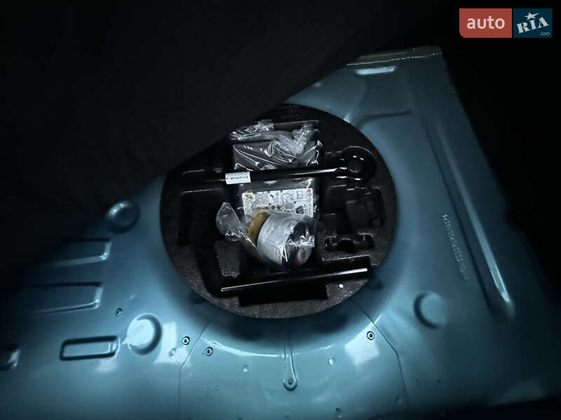 Хэтчбек Renault Zoe 2021 в Киеве