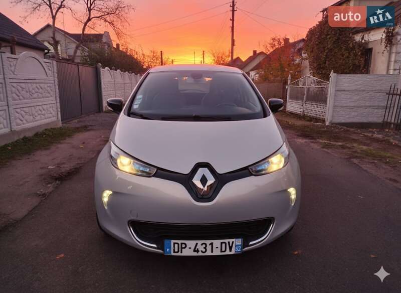 Хэтчбек Renault Zoe 2015 в Дубно фото 2 Хэтчбек Renault Zoe 2015 в Дубно