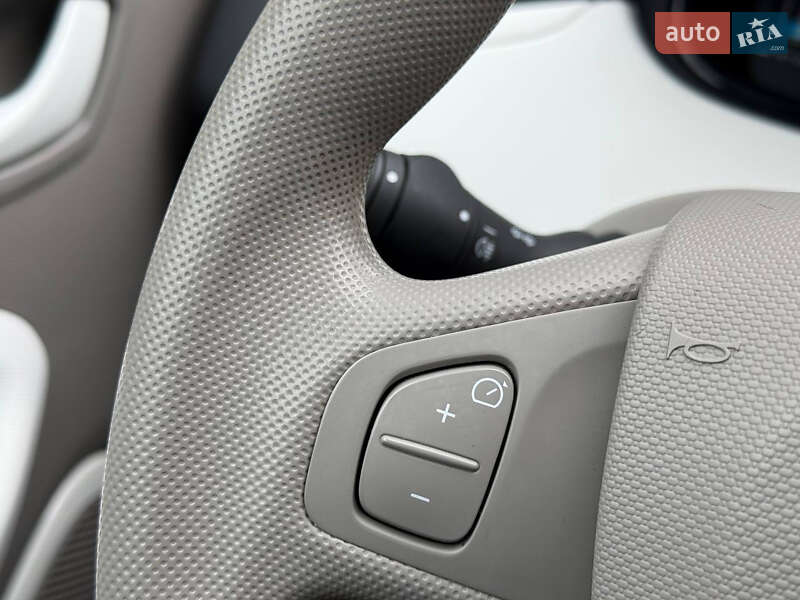 Хэтчбек Renault Zoe 2019 в Николаеве фото 22 Хэтчбек Renault Zoe 2019 в Николаеве