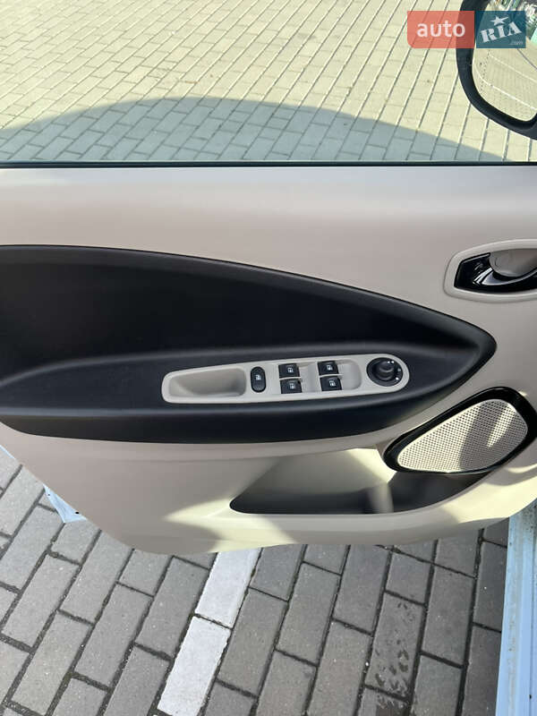 Хетчбек Renault Zoe 2016 в Старокостянтинові фото 9 Хетчбек Renault Zoe 2016 в Старокостянтинові