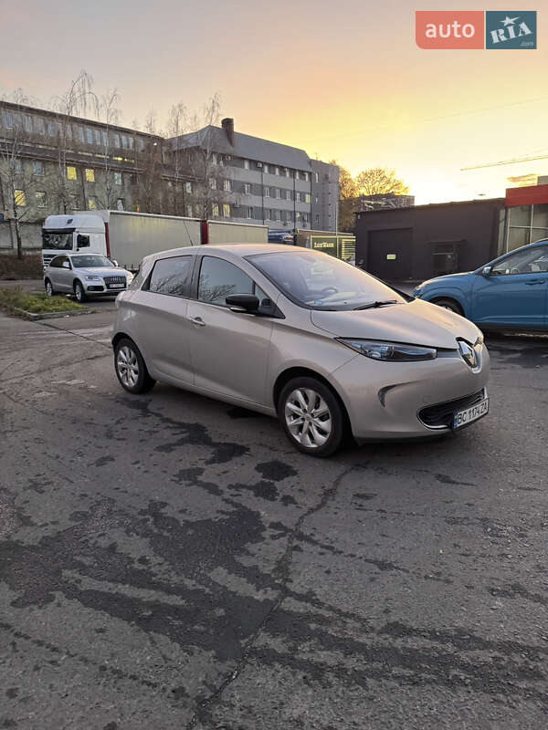 Хэтчбек Renault Zoe 2016 в Львове