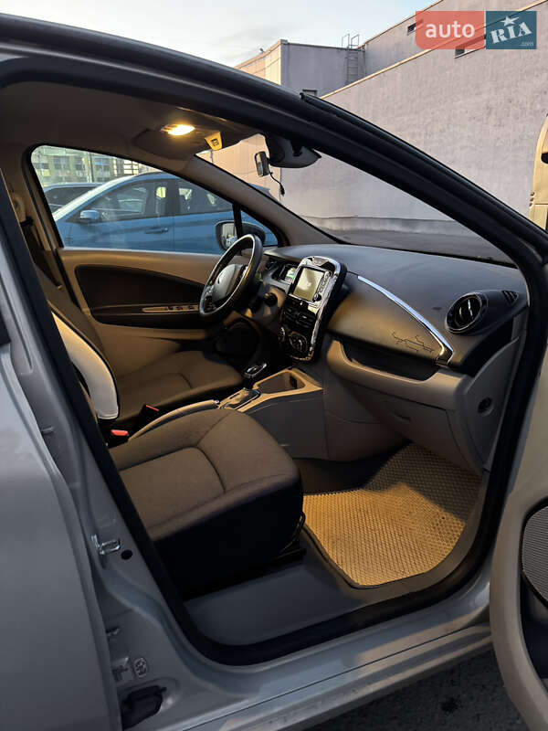Хэтчбек Renault Zoe 2016 в Львове