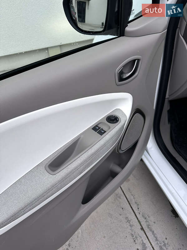 Хэтчбек Renault Zoe 2018 в Луцке фото 14 Хэтчбек Renault Zoe 2018 в Луцке