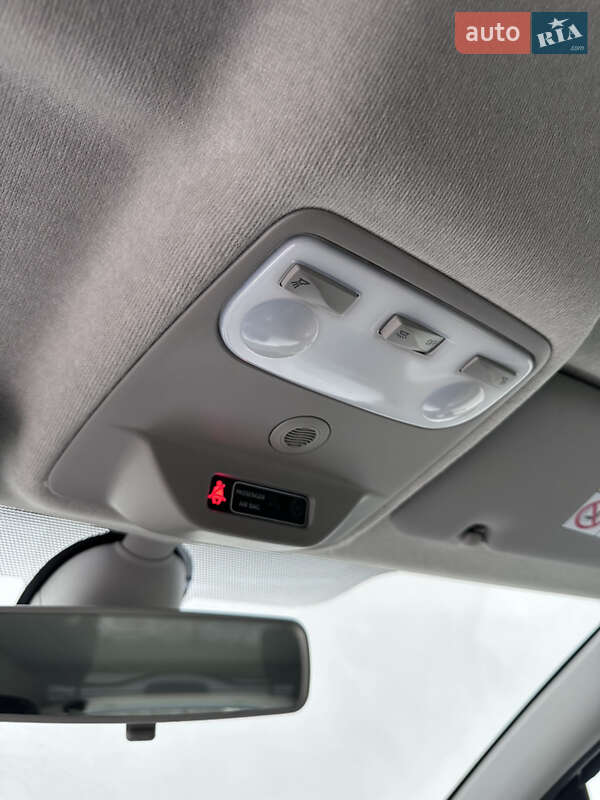 Хэтчбек Renault Zoe 2018 в Луцке фото 20 Хэтчбек Renault Zoe 2018 в Луцке