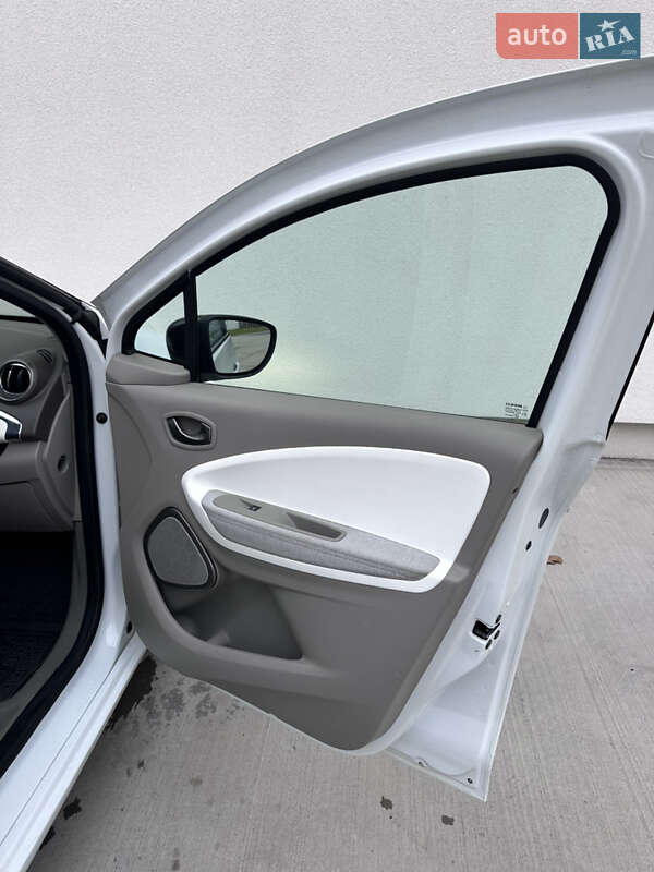 Хэтчбек Renault Zoe 2018 в Луцке фото 27 Хэтчбек Renault Zoe 2018 в Луцке