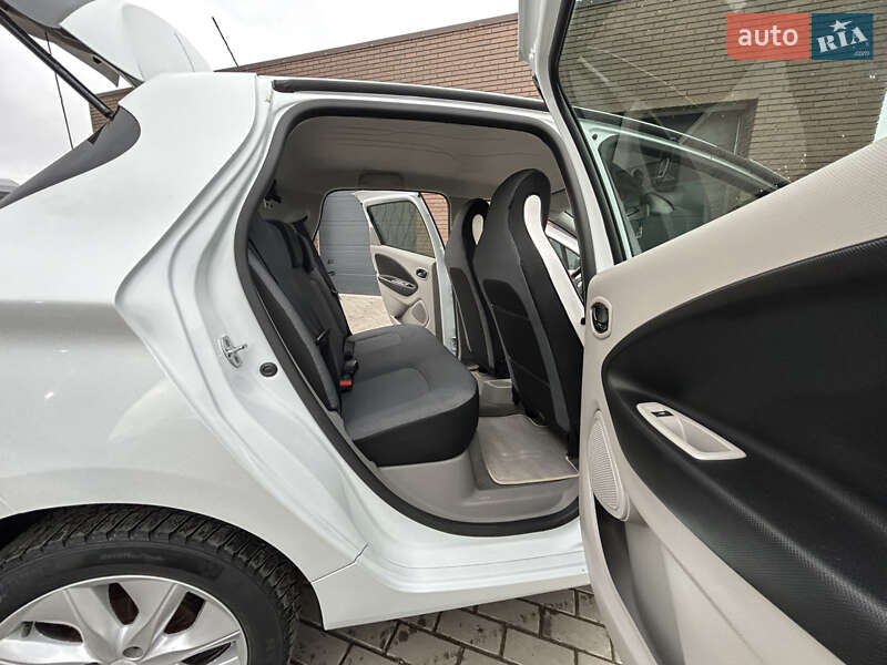 Хетчбек Renault Zoe 2016 в Луцьку фото 12 Хетчбек Renault Zoe 2016 в Луцьку