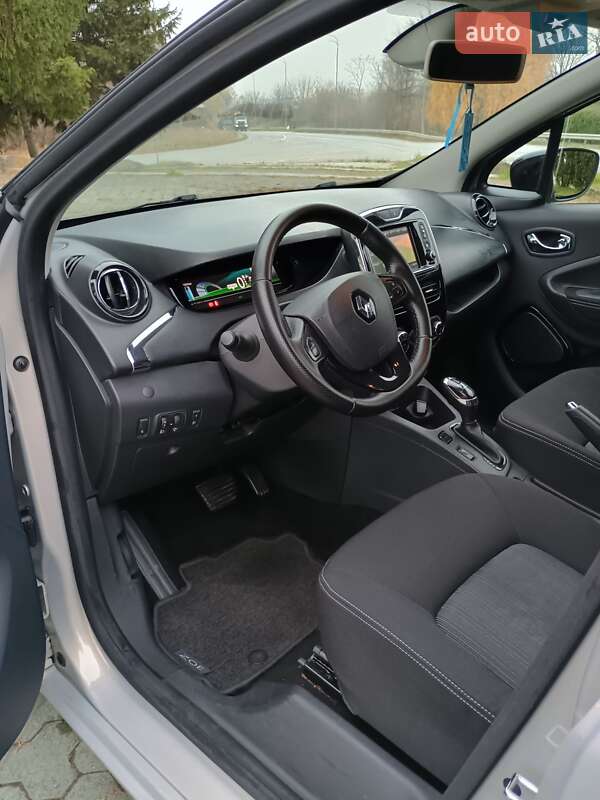 Хэтчбек Renault Zoe 2018 в Дубно