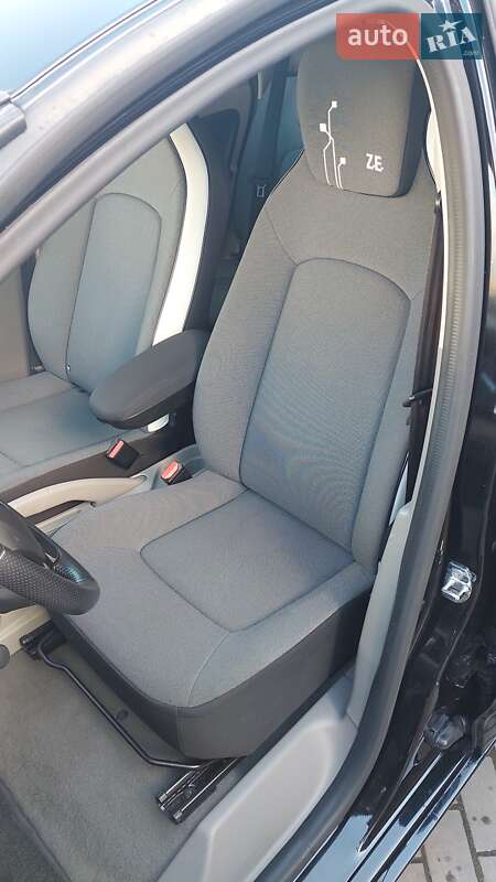 Хетчбек Renault Zoe 2016 в Луцьку