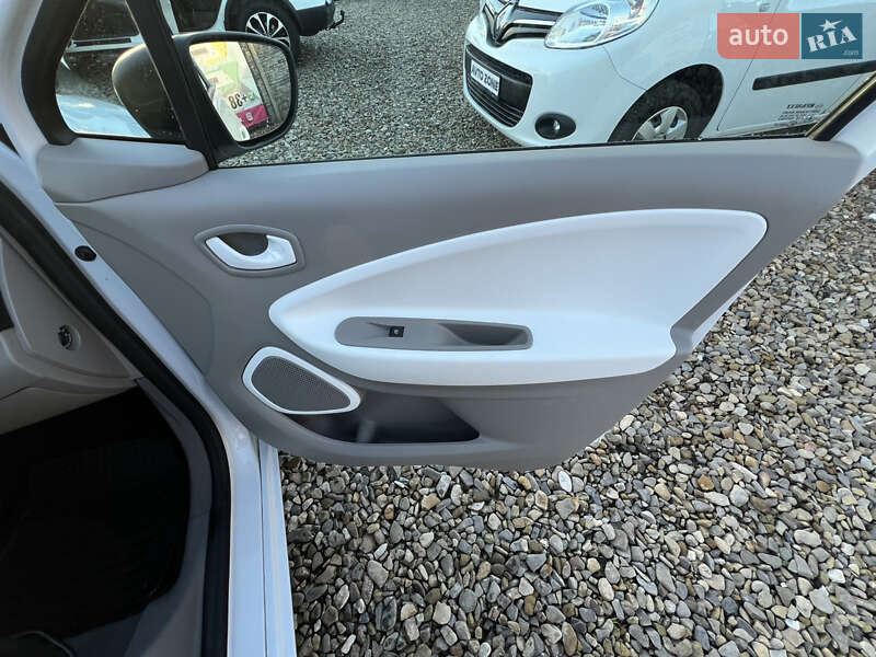 Хэтчбек Renault Zoe 2017 в Коломые фото 17 Хэтчбек Renault Zoe 2017 в Коломые